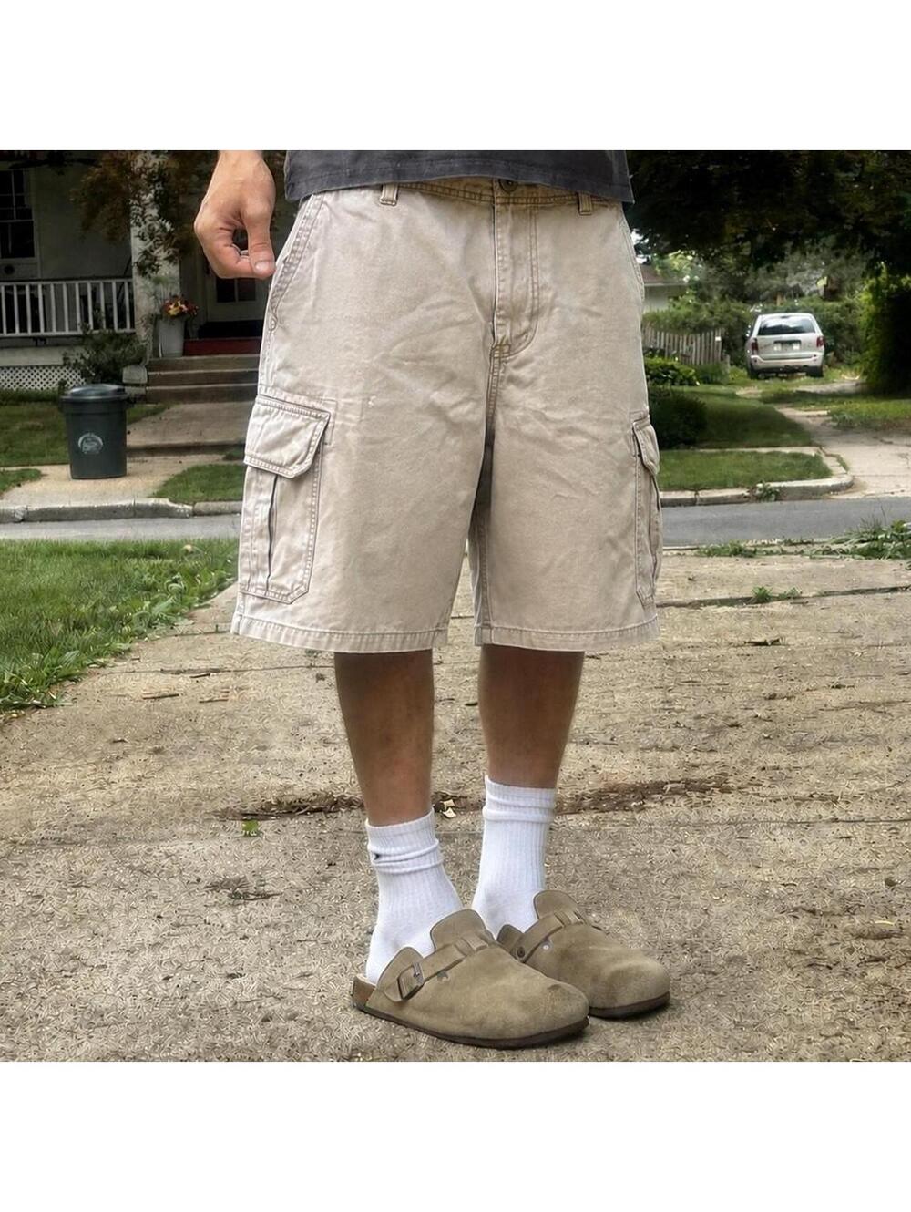 Beautiful vintage 1990s baggy Steve & Barry's tan cotton cargo shorts